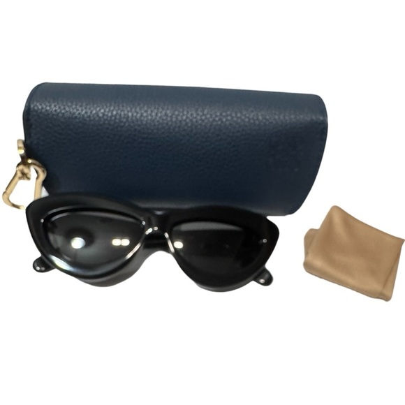 LOEWE Curvy Cat Eye Sunglasses Style #: LW40096I w/ BRANDED Case & Dustcloth EUC main image 8